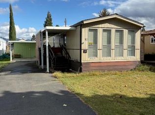 1950 Demaray Dr SPC 11, Grants Pass, OR 97527