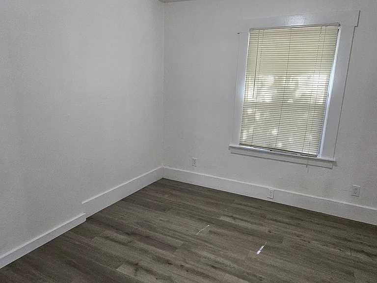 801 McConnell Ave — Photo 9