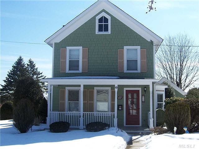 1st image of 10 Woodlawn Ave