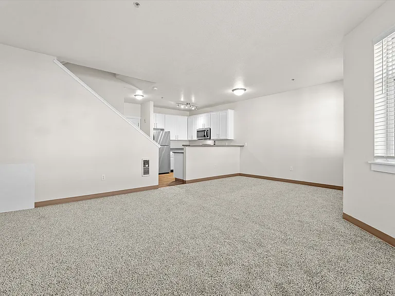 Chinook Way Apartments — Photo 82