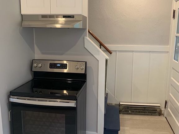 4th image of 8 Bradley St #8