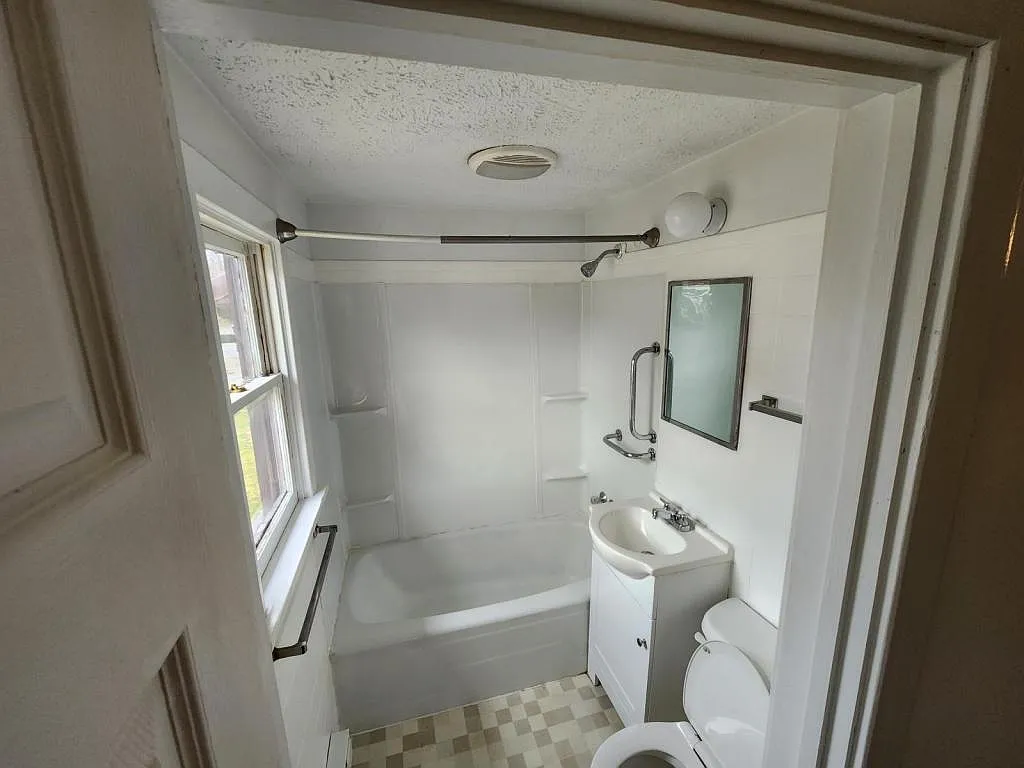 214 Vail Park — Photo 4