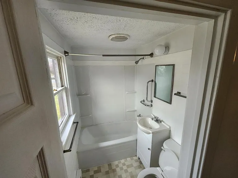 214 Vail Park — Photo 4