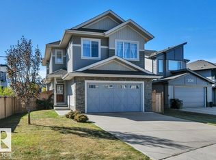 2083 Price Lndg SW, Edmonton, AB T6W 3W1