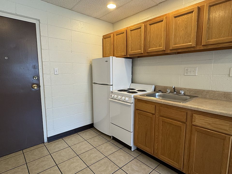 1st image of 535 S Lincoln St #16
