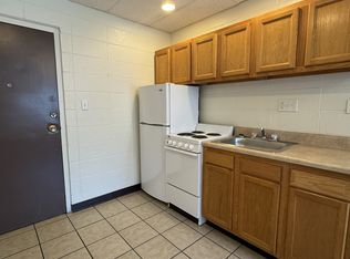 535 S Lincoln St #16, Carbondale, IL 62901