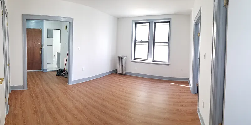 Rented by Grandeur Realty Inc | media 10