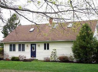 20 Mettatuxet Rd, Narragansett, RI 02882