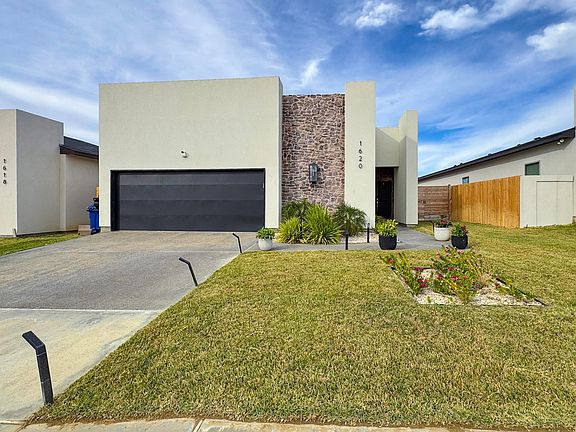 3rd image of 1620 Fresnillo Dr