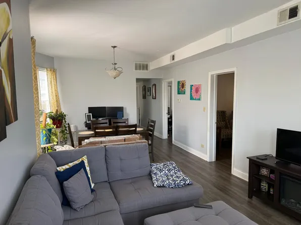 2542 N Newcastle, 2542 N Newcastle Ave APT 1, Chicago, IL 60707