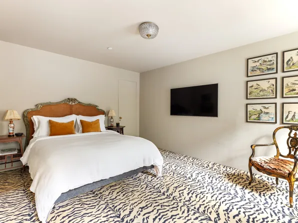 381 Union Street image 20 of 23