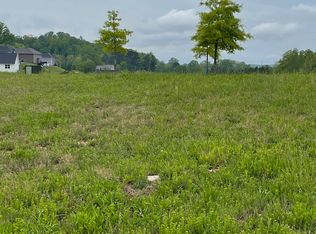 113 Checkerberry Rd, Oak Ridge, TN 37830