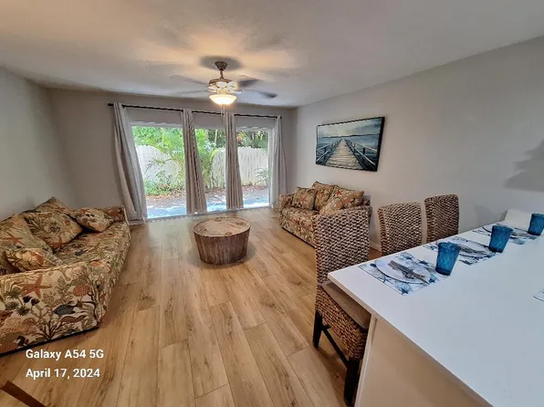 221 Columbia Dr APT 139, Cape Canaveral, FL 32920