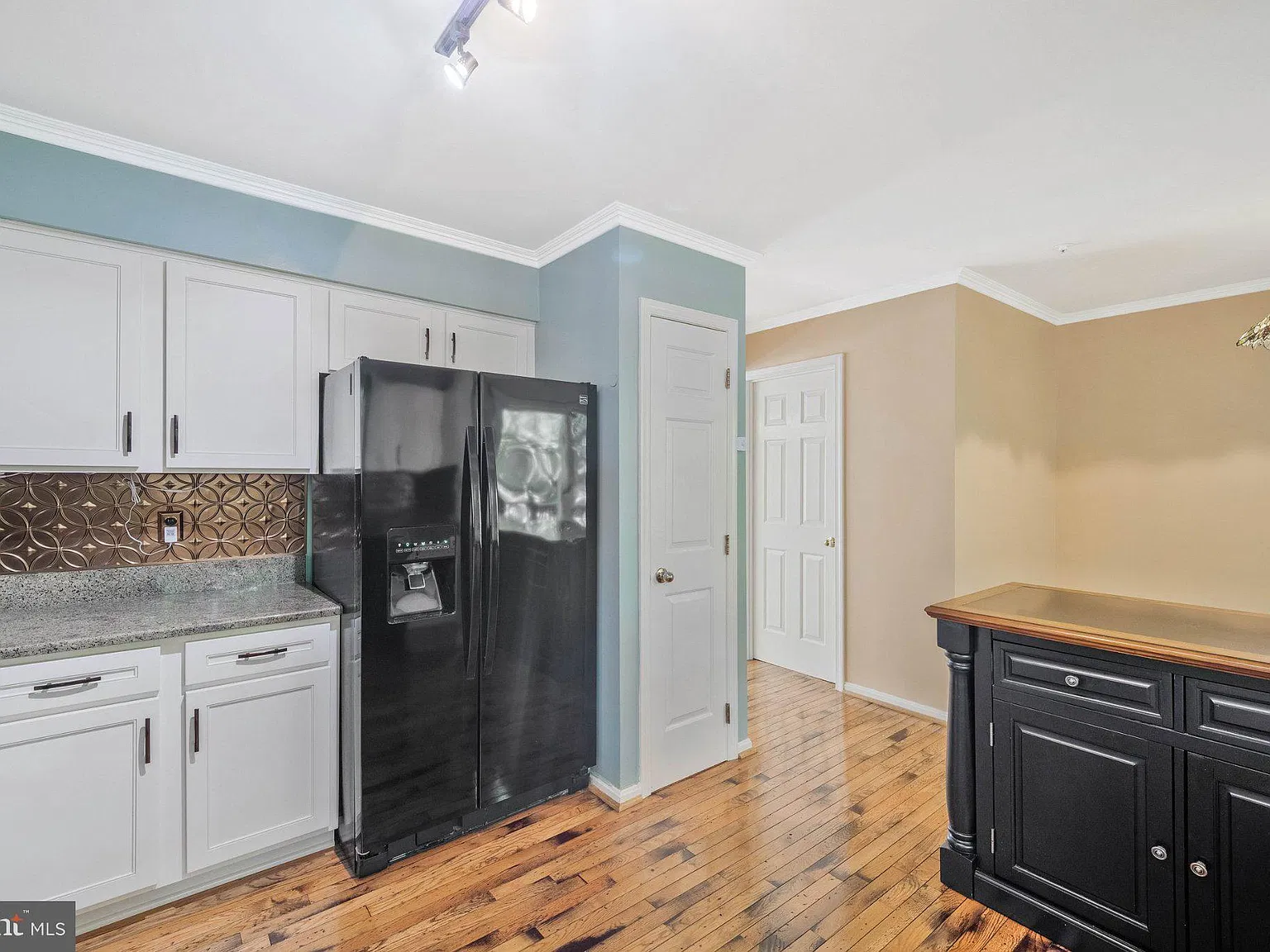 2 bed, 2.5 bath, 1844 sqft, $3,000 — Photo 4