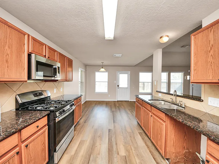 1818 Fergus Park Ct — Photo 19