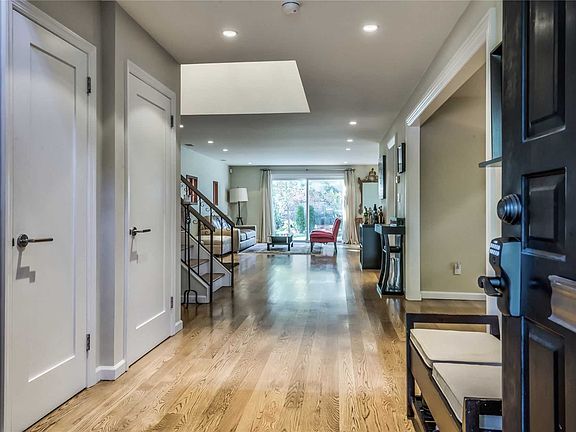 4th image of 1 Fairway Dr