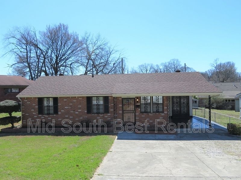 1st image of 863 Tampa Ave