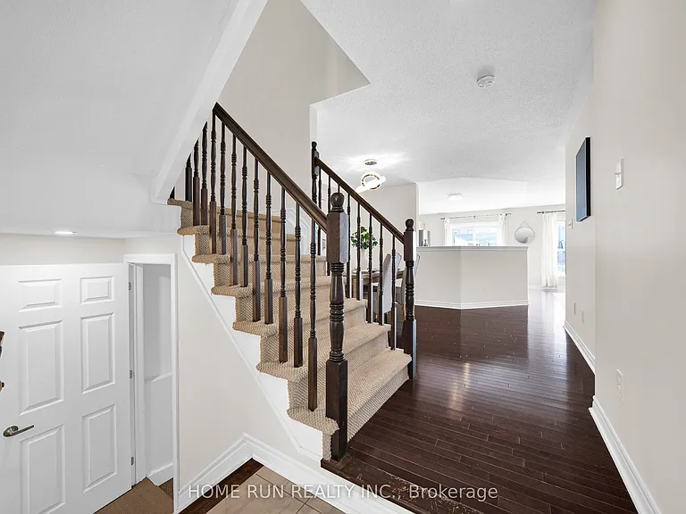 957 Messor Cres — Photo 3