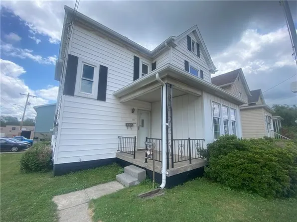 202 S 3rd St, Youngwood, PA 15697