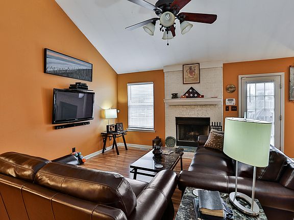 4th image of 226 Woodfield Cir