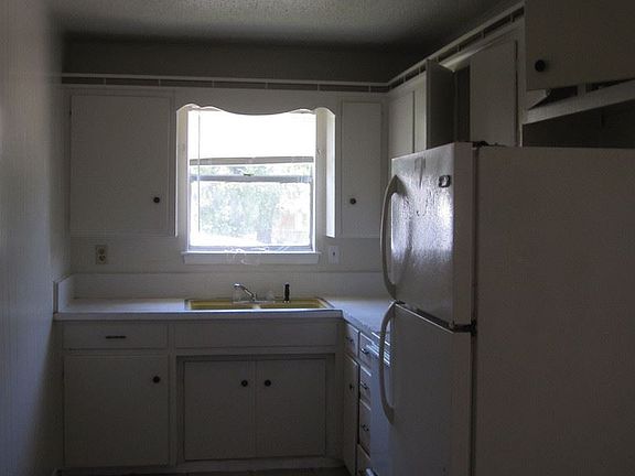 4th image of 305 E Avenue A #Ab