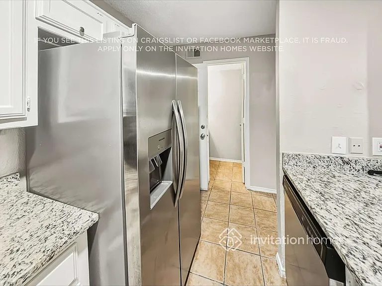 427 Dawn Dr — Photo 8