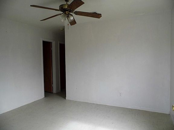 4th image of 502 E Bessie St #4