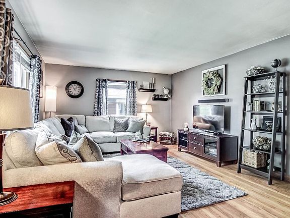 5th image of 2711 Karen Dr