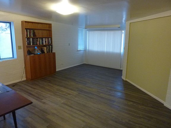 5th image of 3470 N Iroquois Ave