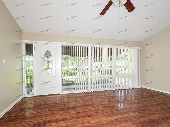 4th image of 515 Durwood Dr