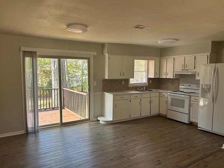 5059 Abbott Ave — Photo 3