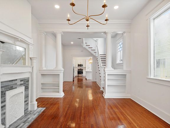 4th image of 2502 Peniston St