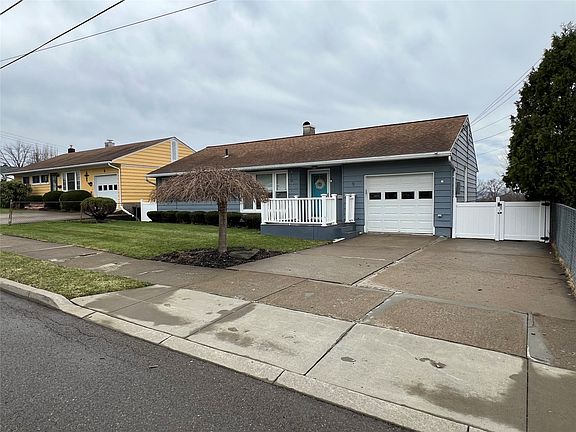 2nd image of 9 Garden Ave