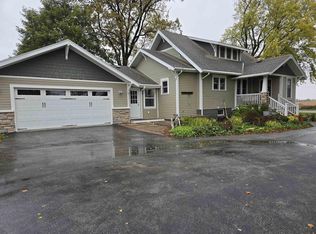 1028 5th St SE, Cresco, IA 52136