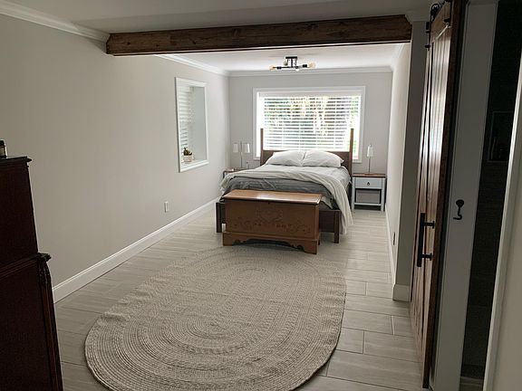 3rd image of 2718 Clyde Dr