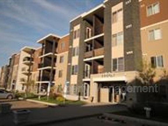 3rd image of 316 22nd Ave SW #11804