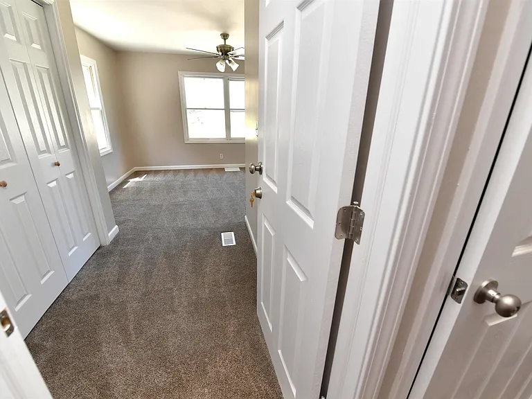 1027 N University St — Photo 43