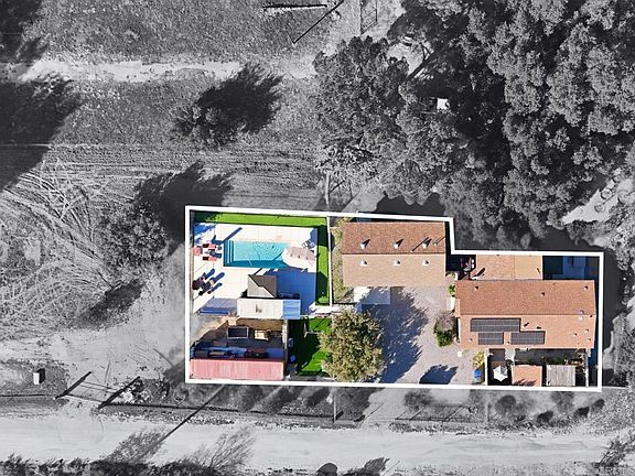 2nd image of 2219 Buckman Springs Rd