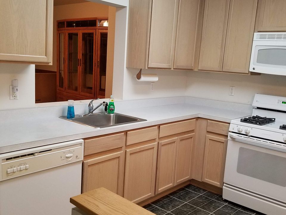 1st image of 54 Commodore Cir