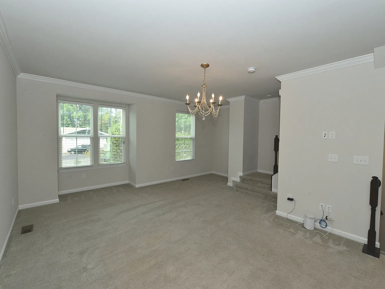 3 bed, 2.5 bath, 1916 sqft, $2,800 — Photo 4