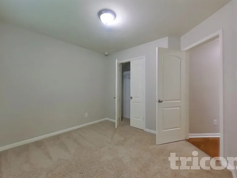 22719 Klingamans Way — Photo 10