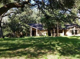 1208 Lakeside Dr, Eagle Lake, TX 77434