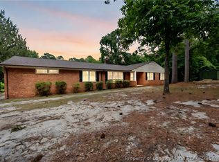 443 Crystal Dr, Fayetteville, NC 28311