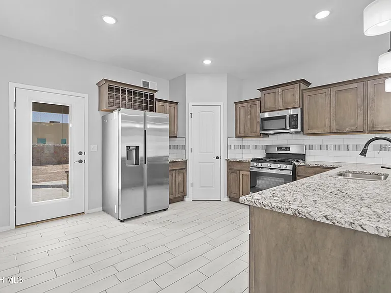 932 Texas Madrone Dr — Photo 11