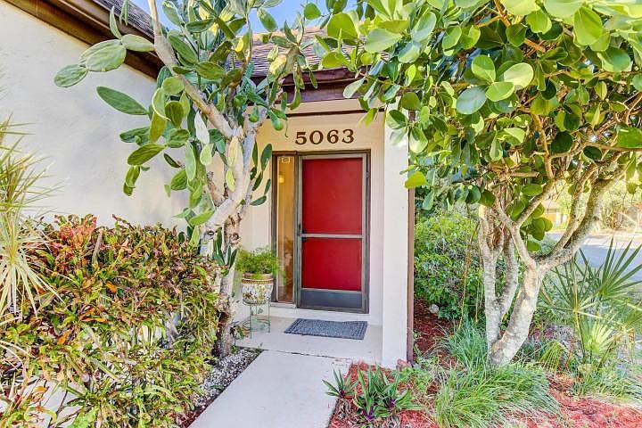 5063 Sesame St, Palm Beach Gardens, FL 33418 | Zillow