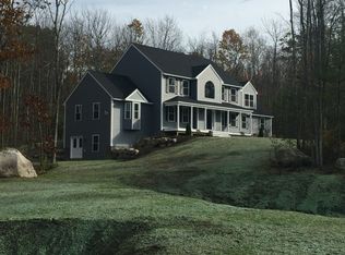 14 Countryside Dr, Brookline, NH 03033