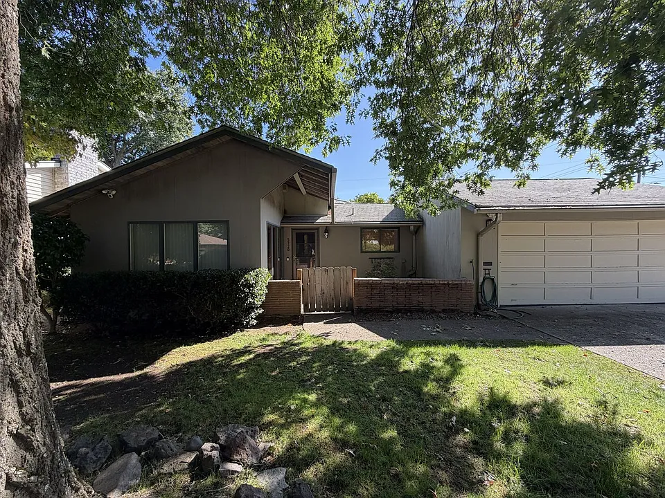 5220 SE 33rd Pl