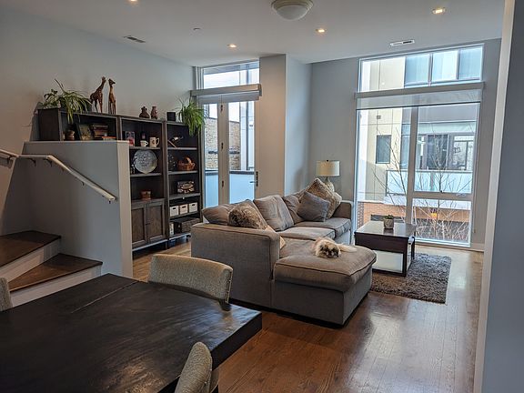 3rd image of 1918 N Campbell Ave #F