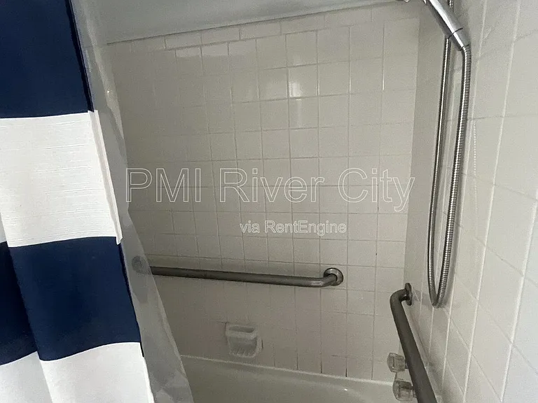 2300 Twelve Oaks Dr #F2 — Photo 14