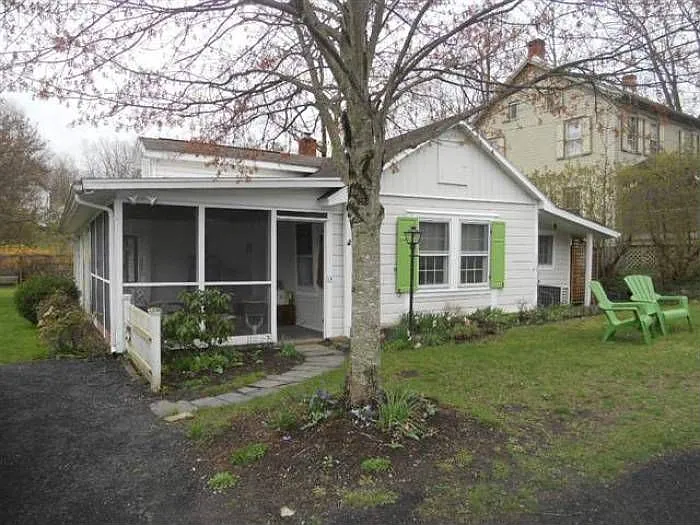 14 Bruceville Rd photo 1